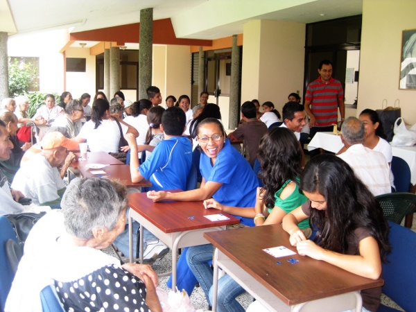 La Comunità di El Salvador ha celebrato la festa di Sant'Egidio con gli anziani, nel "Asilo Sara".San Salvador, 1 settembre 2012. 